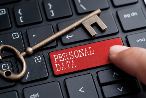 découvrez des conseils essentiels pour protéger vos données en ligne et sécuriser votre vie numérique contre les cybermenaces.