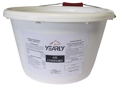 découvrez notre sélection des meilleurs seaux à minéraux pour chevaux, conçus pour assurer une alimentation équilibrée et saine à vos équidés.