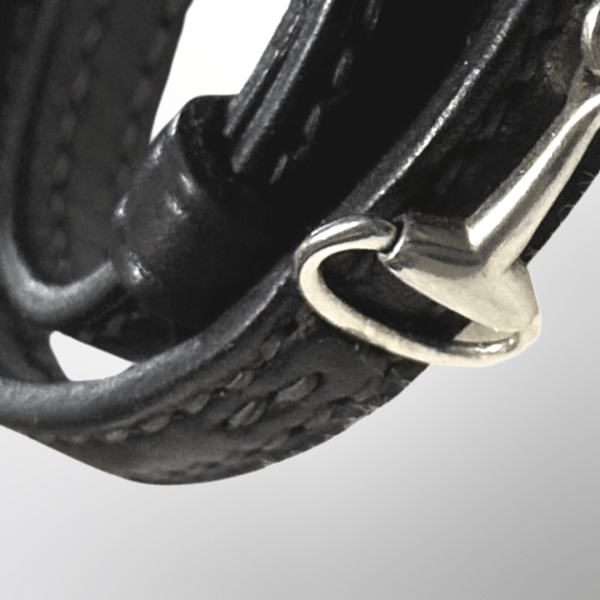 découvrez notre bracelet mors de cheval, alliant élégance équestre et style unique pour sublimer vos tenues.